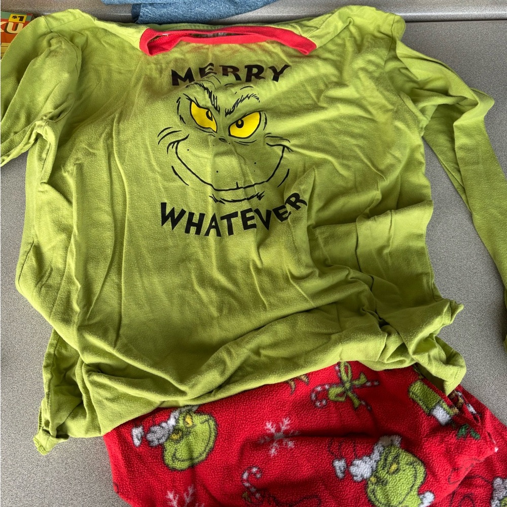 Grinch 'Merry Whatever' Green Pajama Set men’s